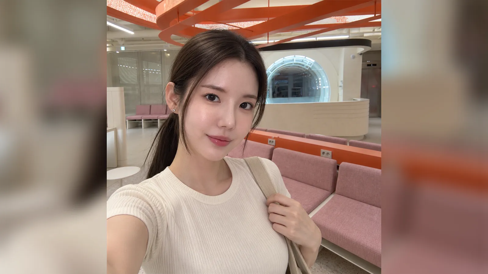 ฮงส์ จุกกุมิ ฮงแด (홍스쭈꾸미): ปลาหมึกผัดเผ็ดกับหมูสามชั้น
